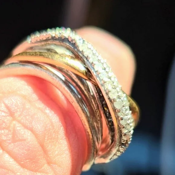 Beautiful diamond & Black diamond two tones gold wedding ring - Picture 5 of 7